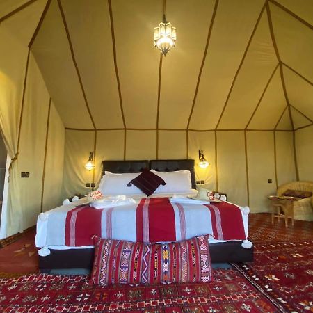 מלון Merzouga-Traditional-Camp מראה חיצוני תמונה